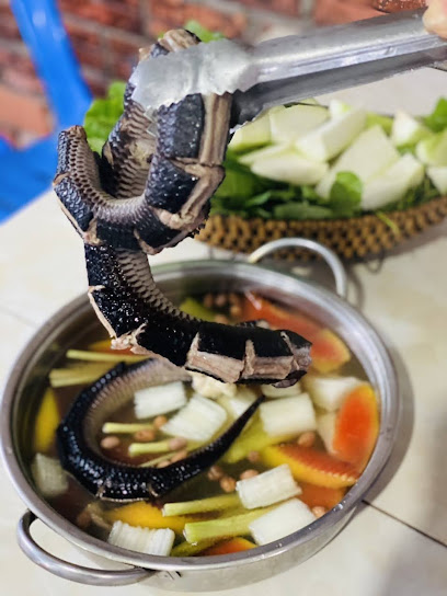 Lẩu Rắn Tám Tý