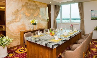 Nhà Hàng, Khách Sạn Vạn Phát Riverside